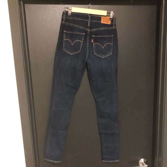 Levi’s 721 ripped high-waisted skinny jeans - Picture 4 of 6